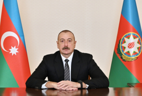   El Presidente de Azerbaiyán felicita al recién electo Presidente eslovaco  