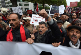 Tunecinos se manifiestan contra el regreso de terroristas su país