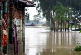 Ascienden a 66 los muertos por inundaciones y deslaves en Nepal