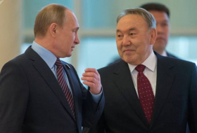 Presidentes de Rusia y Kazajistán analizan por teléfono la agenda internacional