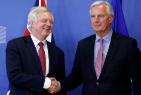 Reino Unido quiere una unión aduanera temporal con la UE, nuevos pactos comerciales post-Brexit