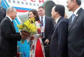 Putin llega a Vietnam para participar en la cumbre del APEC