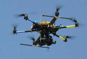 España aprueba el vuelo de drones sobre poblaciones, personas y de noche