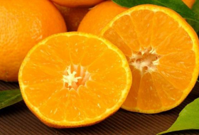  Feroz batalla de naranjas en Italia 