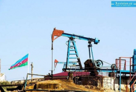 El precio del petróleo de Azerbaiyán baja bruscamente