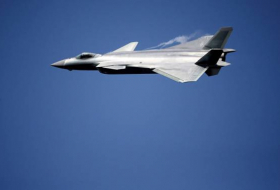 China incorpora a sus fuerzas aéreas el nuevo caza de quinta generación J-20