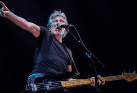 Waters inicia su gira europea que recuerda el pasado glorioso de Pink Floyd