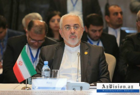 El Ministro de Asuntos Exteriores iraní llega a Azerbaiyán