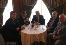 Arranca la reunión entre el canciller azerbaiyano y los copresidentes del Grupo de Minsk de la OSCE