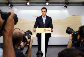 Socialistas españoles plantean obligar a cargos electos a acatar la Constitución por ley