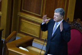 Poroshenko traza como tarea prioritaria el control de Crimea y Donbás