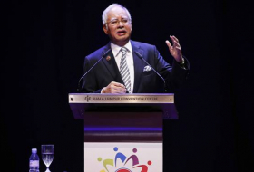 Policía malasia estima en $273 millones lo que incautó en casas vinculadas a Najib Razak