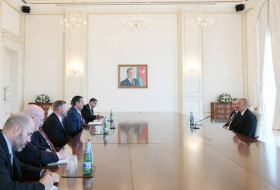 Ilham Aliyev recibe a la delegación del Congreso de EE.UU.