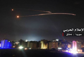 La defensa antiaérea siria derriba un objetivo aéreo desconocido cerca de Damasco