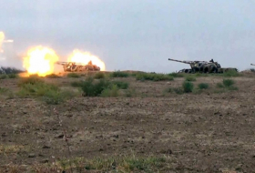 Las unidades de cohetes y artillería de Azerbaiyán llevan a cabo simulacros tácticos- Fotos, Video
