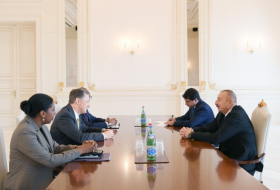 Ilham Aliyev recibe a los oficiales estadounidenses-Actualizado