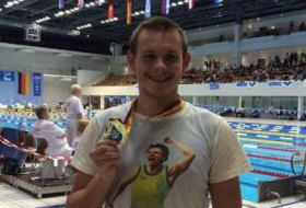   Nadador azerbaiyano ganó dos medallas de plata en Luxemburgo  