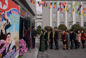 Norcoreanos acuden a votar en elecciones legislativas