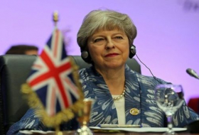 Legisladores ofrecen términos para respaldar a May en brexit