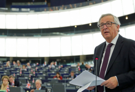 Juncker acorta sus vacaciones para ser operado de urgencia