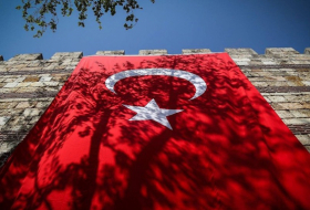 Turquía cesa a tres alcaldes por presuntos vínculos con terroristas