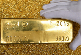 Expertos pronostican que dentro de un año y medio el precio del oro alcanzará un récord de 3.000 dólares por onza