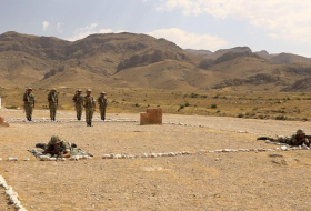 Los ejercicios de tiro se realizan en unidades de infantería motorizadas de las Fuerzas Especiales -   VIDEO  