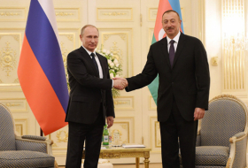   Ilham Aliyev felicita a Vladimir Putin   