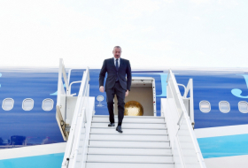  Ilham Aliyev parte rumbo a Sochi para asistir a la reunión trilateral 