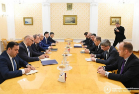  Jeyhun Bayramov se reunió con Lavrov 