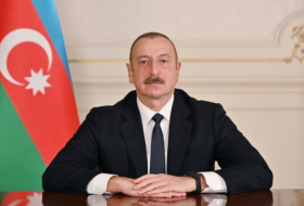   Presidente Ilham Aliyev comparte un post sobre el Día de la Independencia  