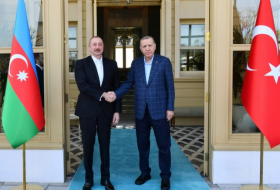  El presidente turco felicita a su homólogo azerbaiyano 