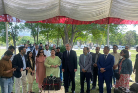El Presidente de la COP29 visitó el Parque Azerbaiyán en Islamabad