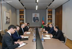 El Canciller de Azerbaiyán se reúne con el Asesor Principal del Departamento de Estado de EE.UU. sobre las negociaciones del Cáucaso