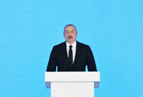  El Presidente se refirió a importancia de la Semana de la Energía en Bakú 