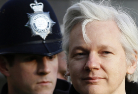   Liberan a Julian Assange  