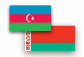   El Ministro de Defensa de Azerbaiyán visita Bielorrusia  