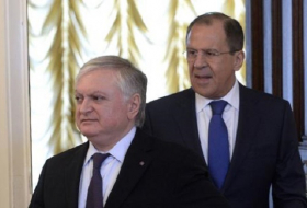 Lavrov y Nalbadyán deliberaron Nagorno Karabaj