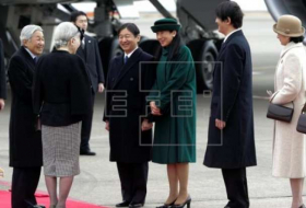 Akihito realiza su primer viaje al extranjero tras expresar su deseo de abdicar