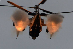La caza nocturna: los Ka-52 rusos atacan a los terroristas por la noche (vídeo)