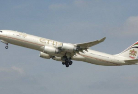 Piloto de Etihad Airways fallece en pleno vuelo