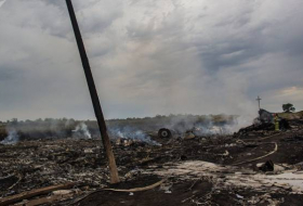 Poroshenko rinde homenaje a los fallecidos en la catástrofe del MH17