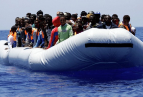 Hallan siete cadáveres en una barca con inmigrantes frente a las costas de Libia