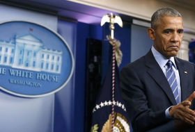 Obama bromea con buscar un nuevo trabajo a través de internet 