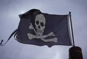 Piratas roban la mitad del combustible de un petrolero tailandés