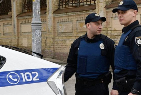 Policía de Kiev investiga un ataque con explosivos contra la embajada de EEUU