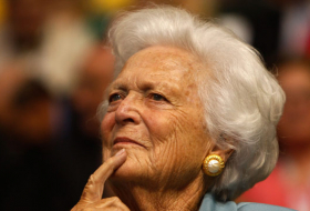 Barbara Bush, esposa de George H.W. Bush, es hospitalizada