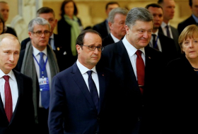 Putin discute con Hollande y Merkel la situación en Ucrania vía telefónica 