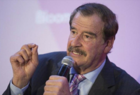 Vicente Fox a Trump: Construya su maldito muro alrededor de usted