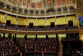 El Parlamento español reprueba al ministro de Hacienda por la amnistía fiscal